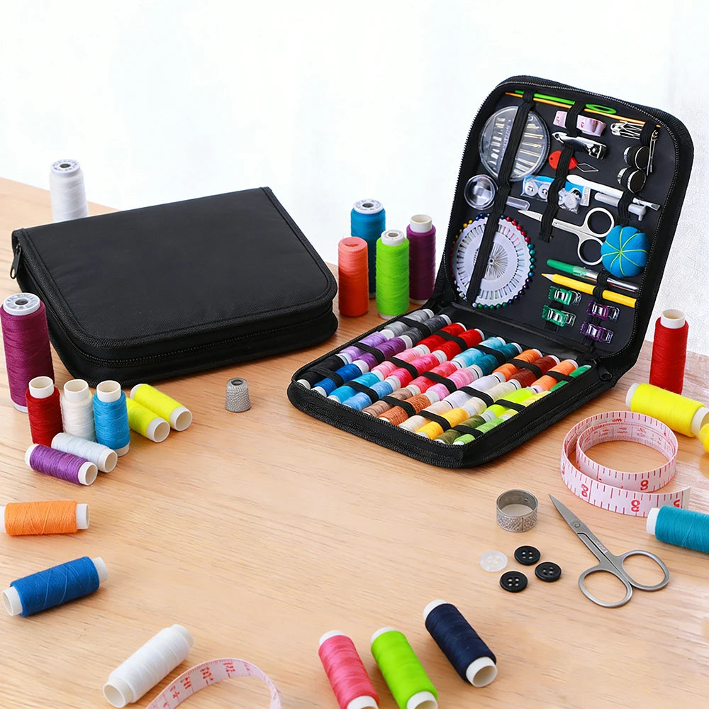 Kit de Costura Completo con Estuche – Hilos, Agujas, Tijeras, Cinta Métrica y Botones para Hogar y Viaje