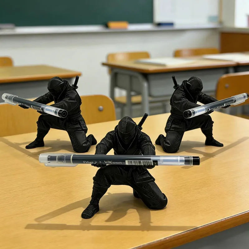 Portalápices Ninja Impreso en 3D – Organizador de Escritorio Decorativo para Oficina y Estudio