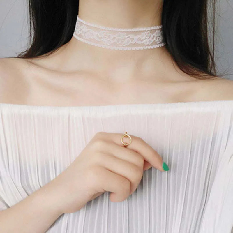 Gargantilla de Encaje para Mujer – Choker Corto en Negro y Blanco para Fiesta